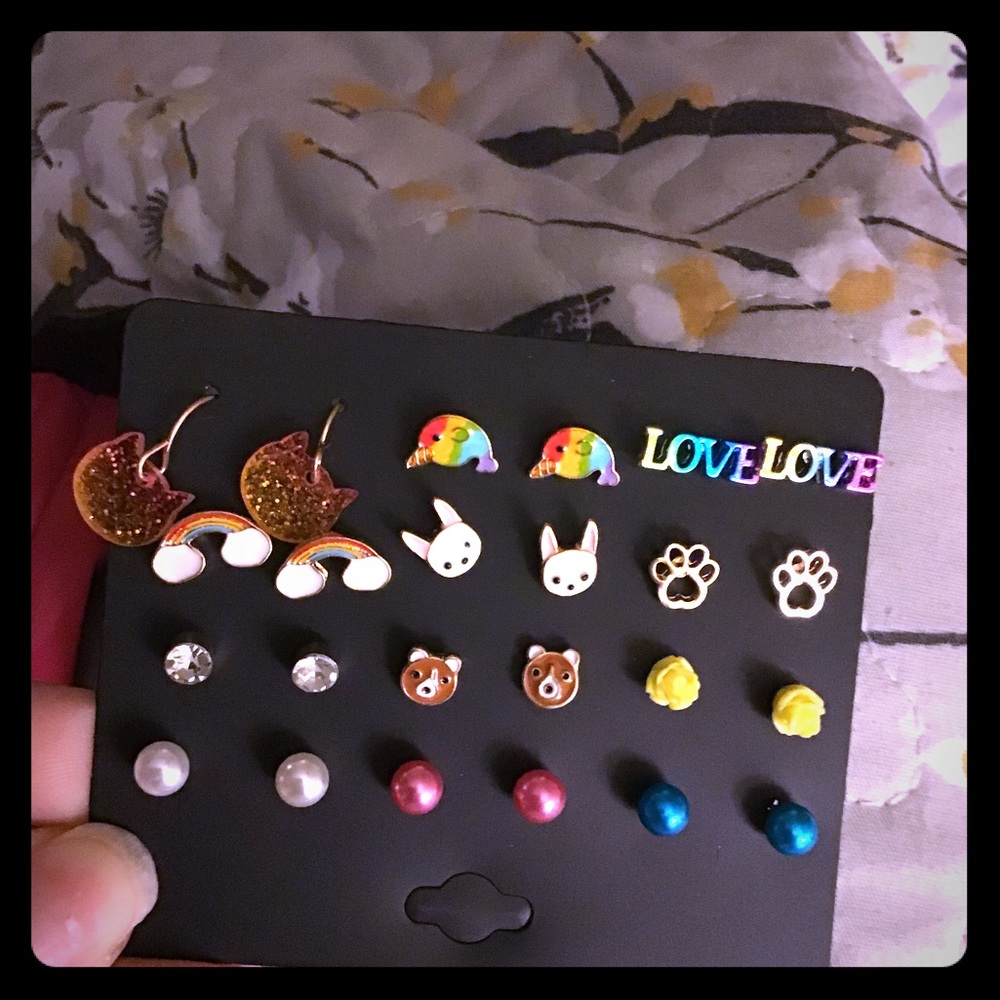 🦋3for$10 Girl earring bundle